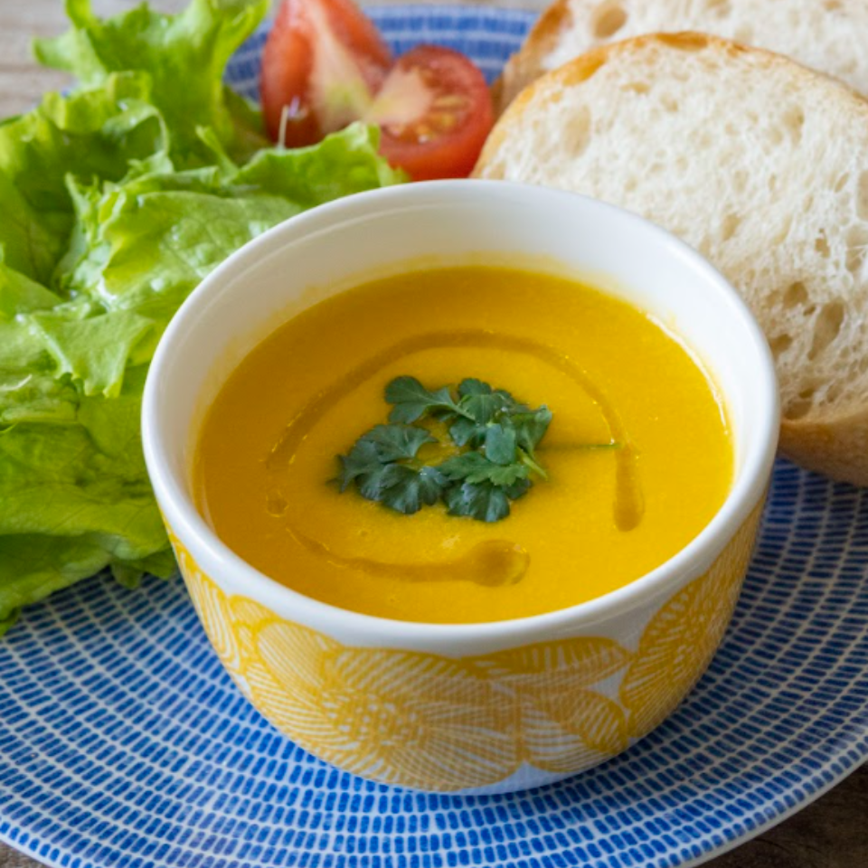 手軽に栄養補給♪にんじんの豆乳ポタージュ