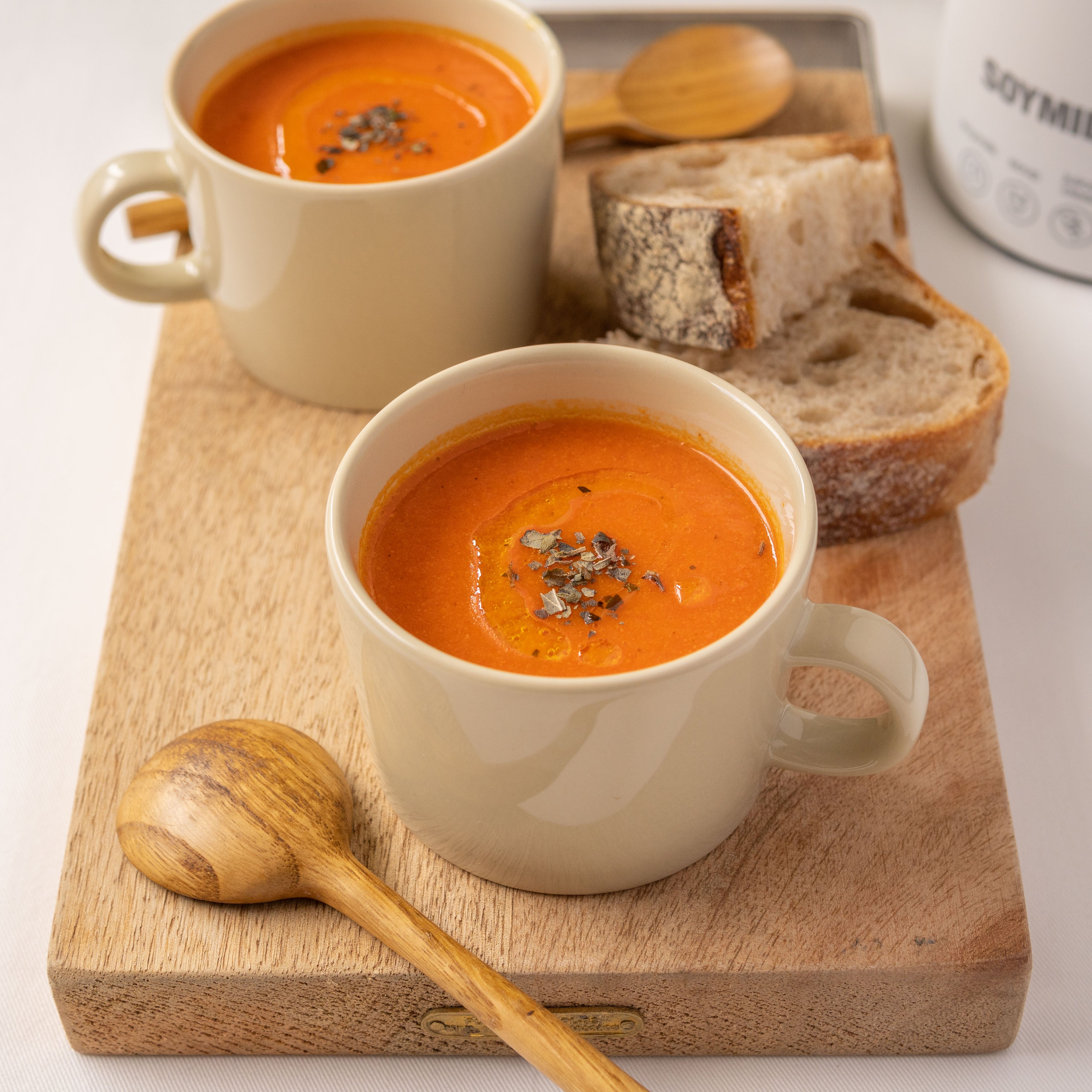 SOYMILブレンダーで作る!赤パプリカの豆乳ポタージュ