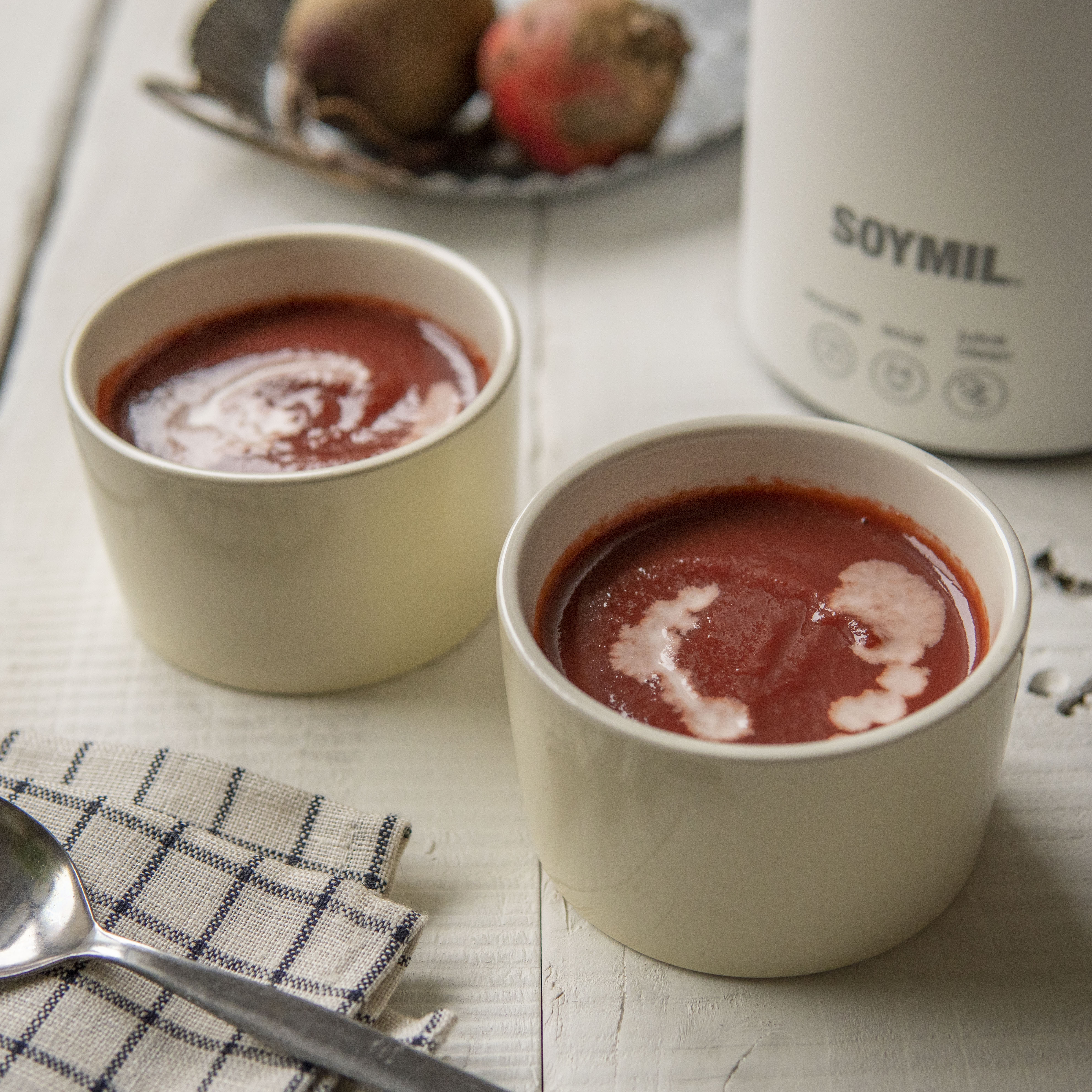 SOYMILブレンダーでお手軽に!ビーツの豆乳ポタージュ
